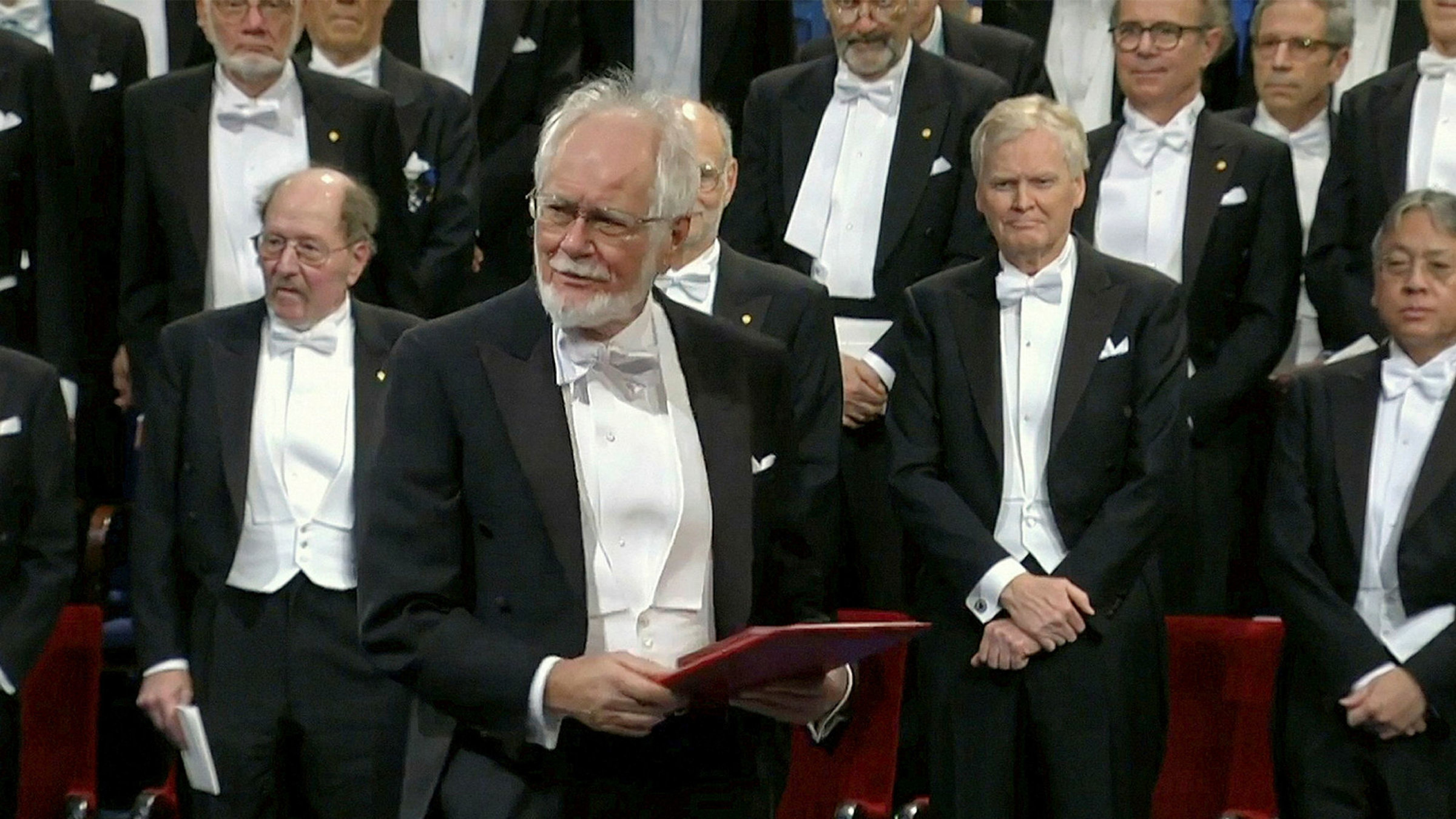 "Citoyen Nobel - Nobelpreisträger und Klima-Aktivist": Dubochet erhält den Nobelpreis.