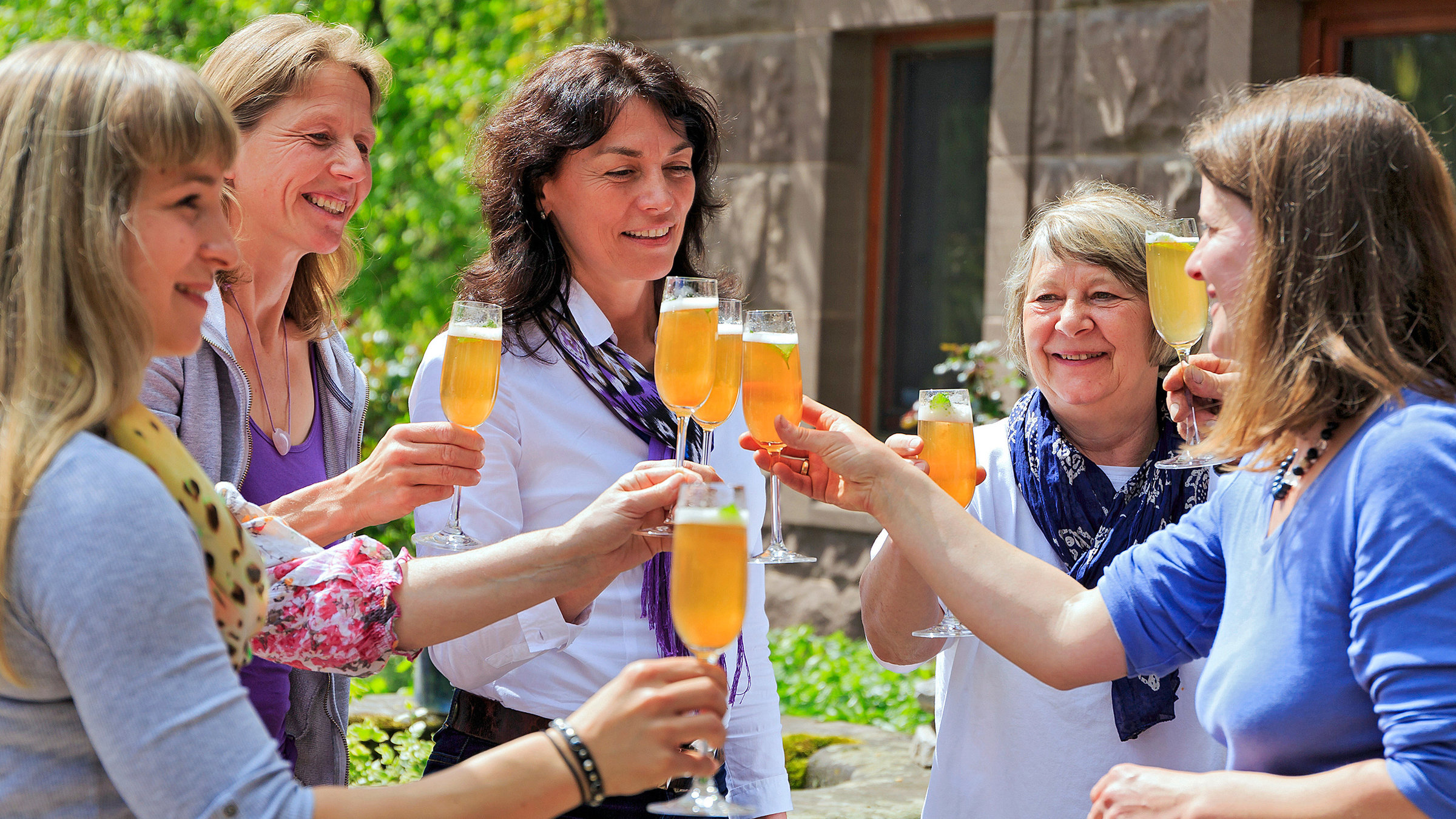 "Lecker aufs Land - eine kulinarische Reise - in den Schwäbischen Wald zu Anja Frey": Silke Fuchsen, Kerstin Hellenthal, Beate Vollmayer, Isabella Stewart und Anja Frey