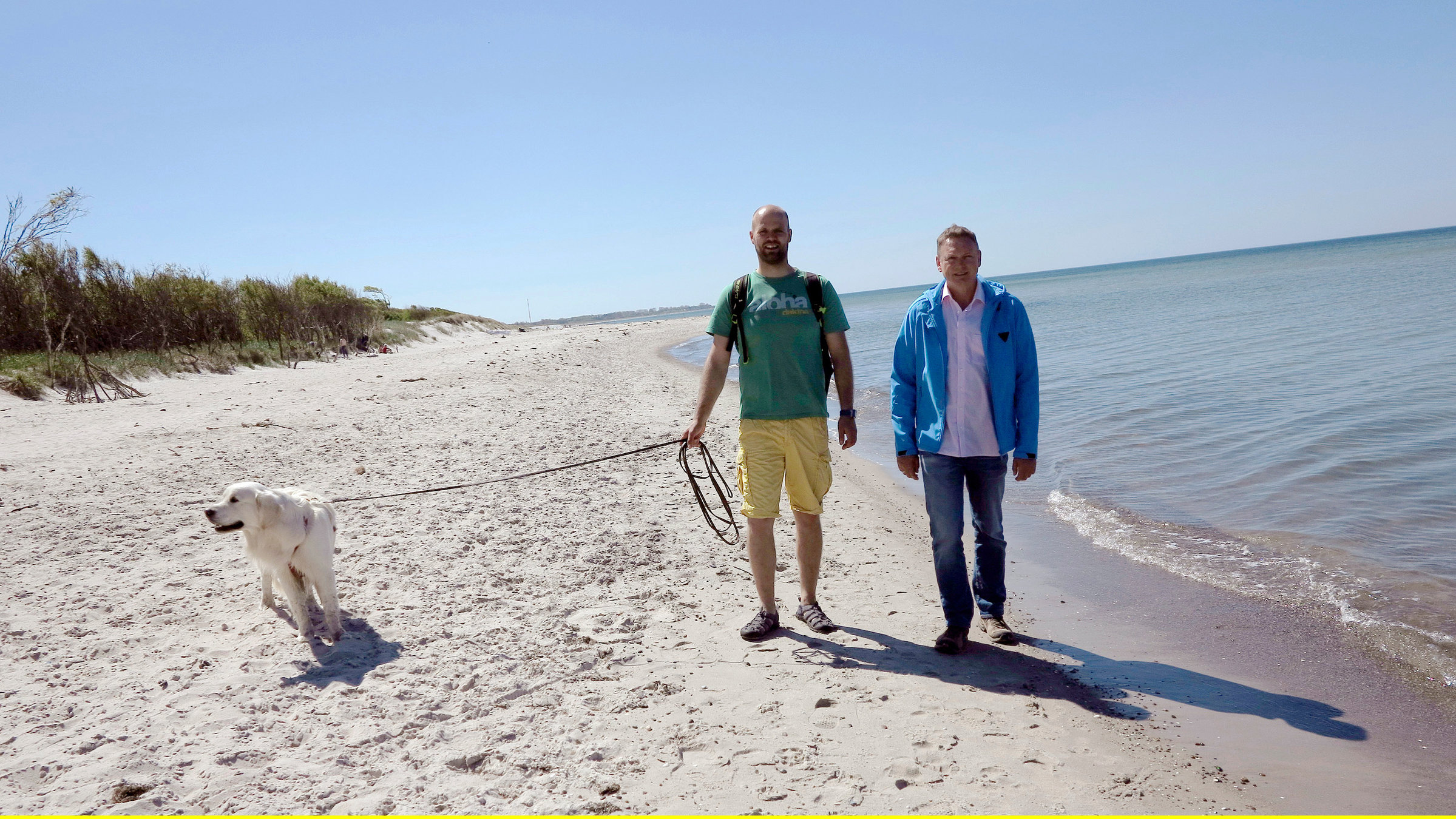 "Sagenhaft - Vorpommerns Küste": Axel Bulthaupt (r.) mit Michael Neumann, Geologe und Surfer.