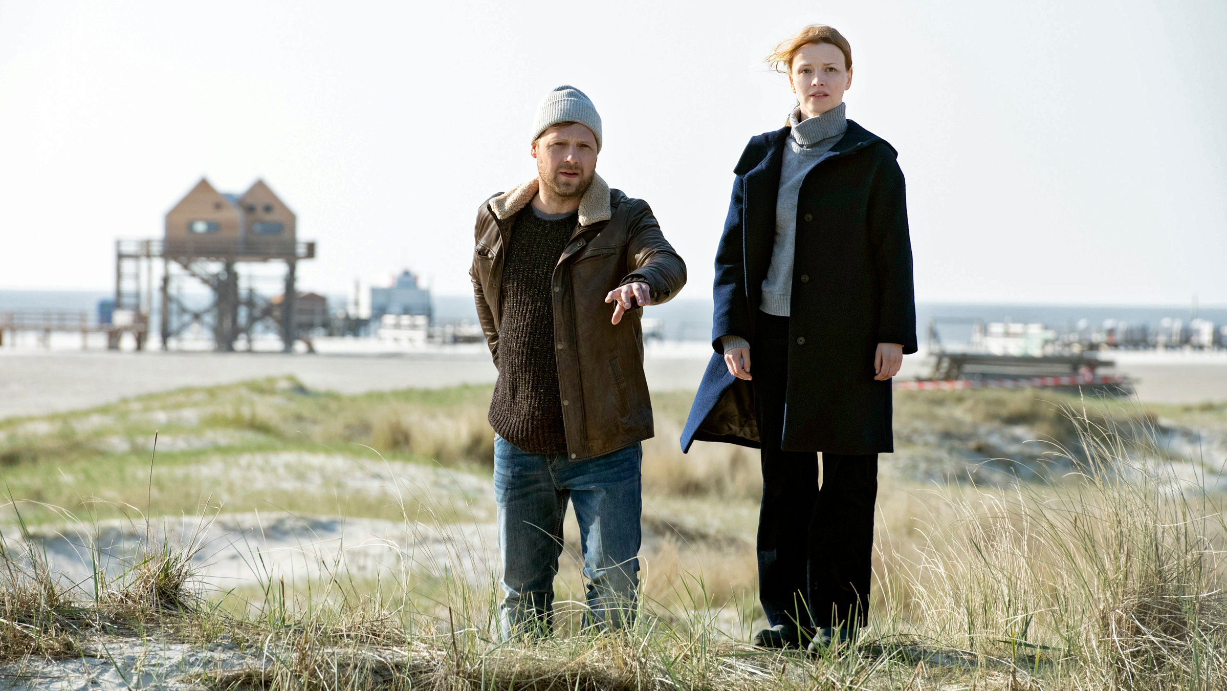 "Die Toten am Meer": Kommissarin Ria Larsen (Karoline Schuch) jagt mit ihrem Kollegen Brandt (Christoph Letkowski) einen Ritualmörder.