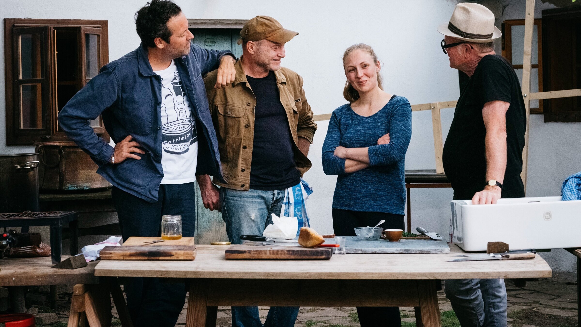 "Milch und Honig (4/6) - Die Trennung": Ingo Pertramer, Florian Holzer, Julia Marksteiner, Thomas Nowak.