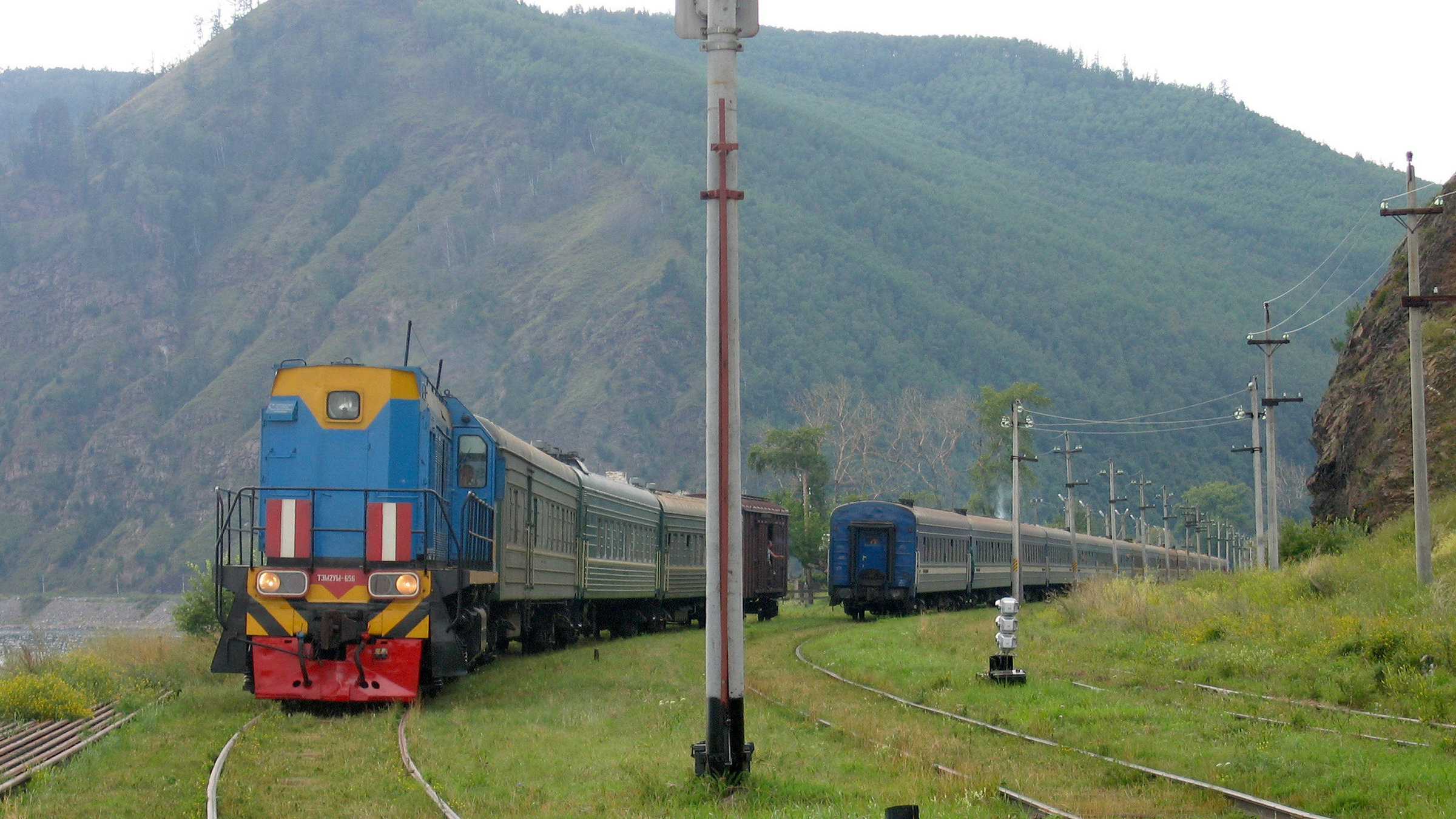 "Eisenbahn-Romantik, rekordverdächtige Bahnleistungen" - Die Transsib am Baikalsee.