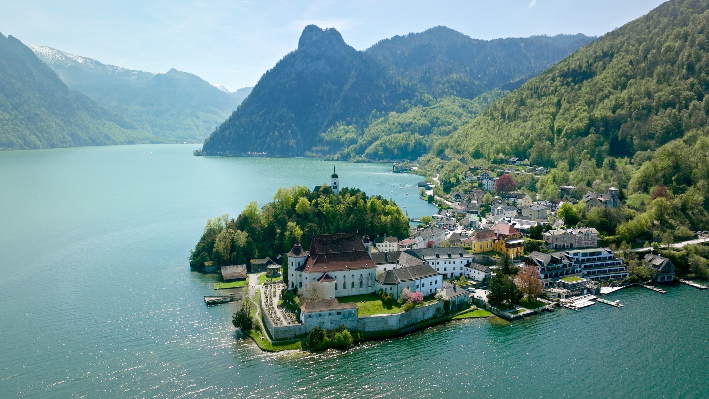 "Oberösterreichs Wasserparadiese - Der Traunsee": Traunkirchen am Traunsee.