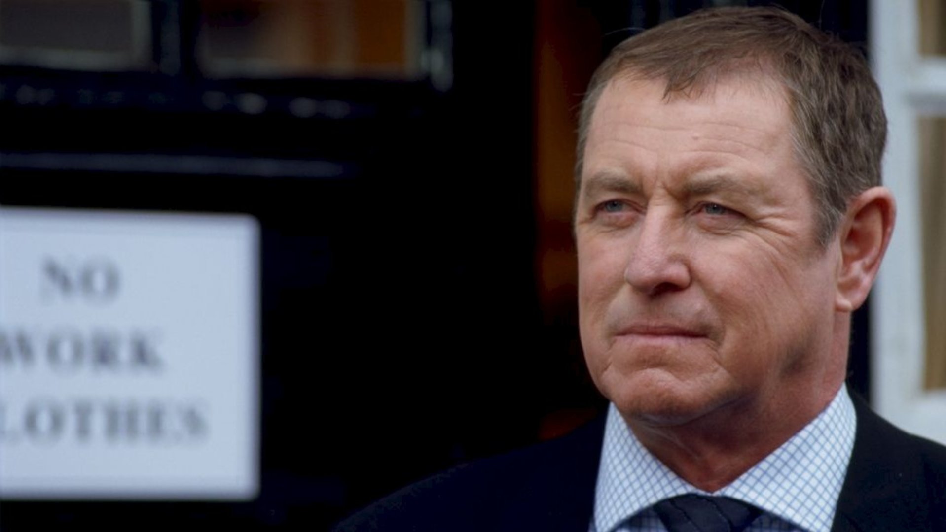"Inspector Barnaby - Tod im Liebesnest": DCI Tom Barnaby (John Nettles) in Nahaufnahme.