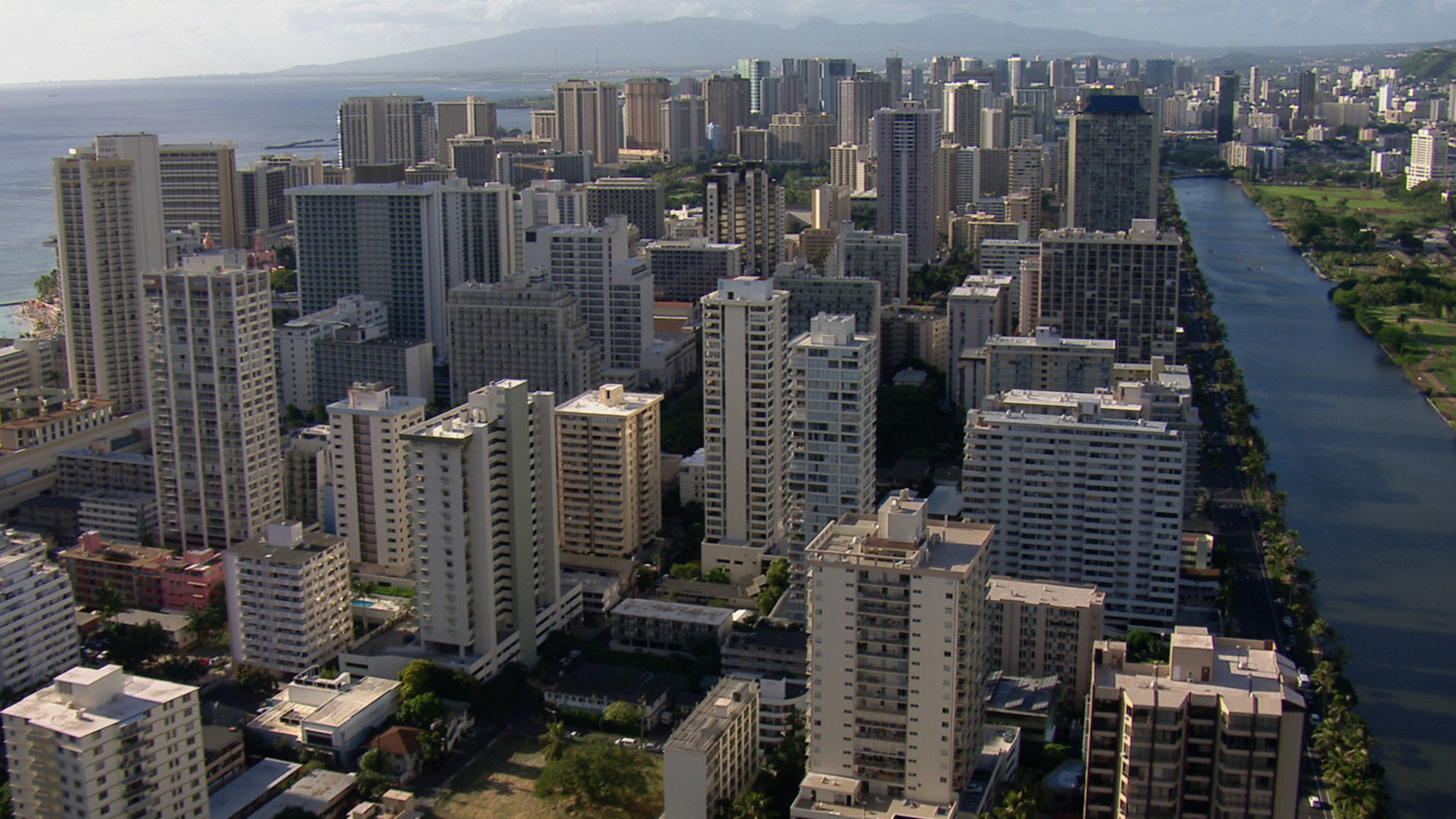 "Hawaii - Inside Paradise, Oahu - Das Herz von Hawaii" - Honolulu - einzige Großstadt des Archipels