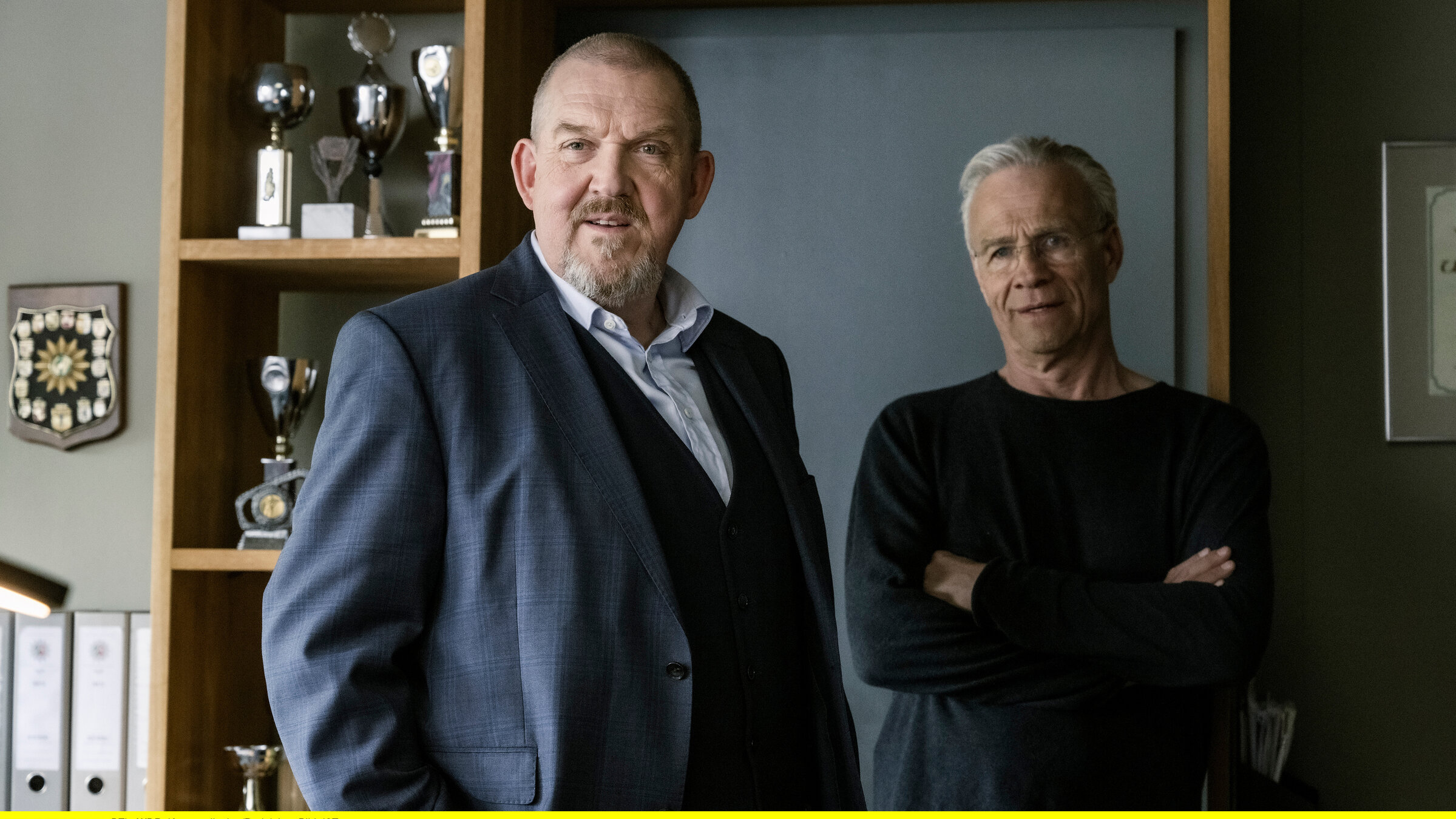 "Tatort: Colonius": Der Mordfall an einem Szenefotografen, der in den 90ern große Erfolge feierte, ist auch für die Kommissare Freddy Schenk (Dietmar Bär, links) und Max Ballauf (Klaus J. Behrendt) eine Zeitreise.