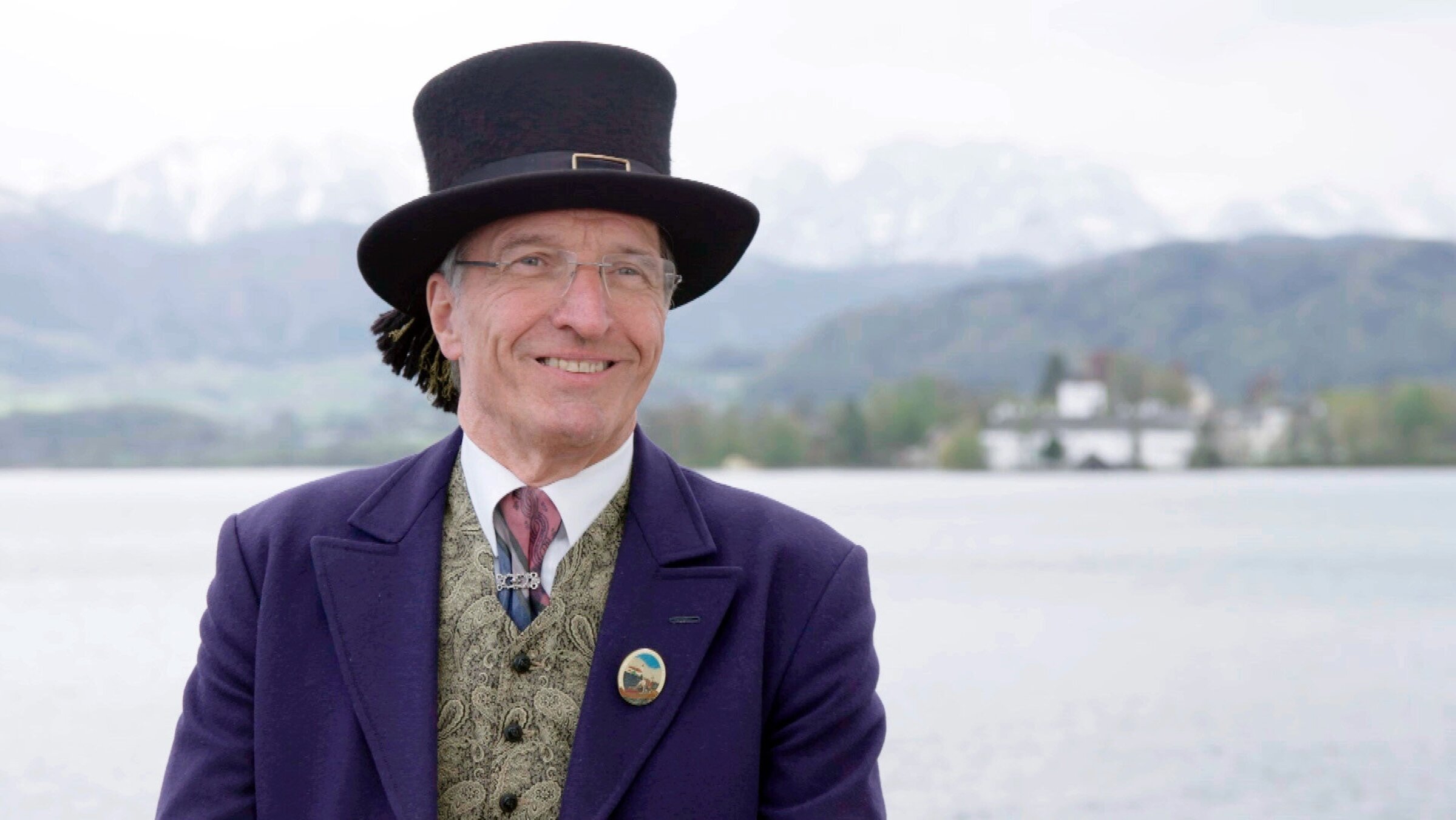 "Der Himmel über dem Traunsee": Walter Bauer, Gruppenobmann der Goldhauben und Bürgerstracht, Gmunden.