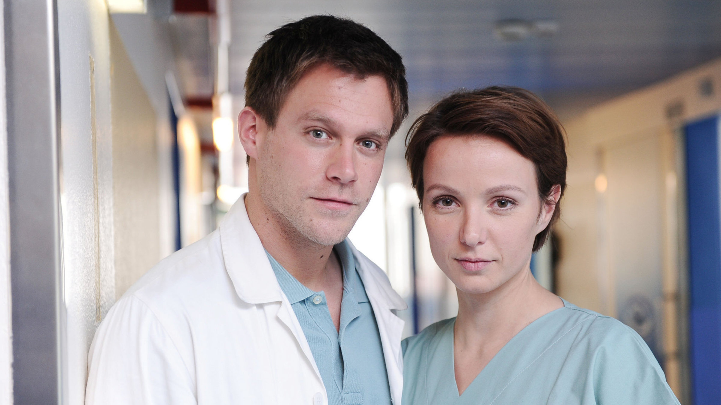 "Das Wunder von Kärnten" - Ken Duken (Dr. Markus Höchstmann), Julia Koschitz (Dr. Lydia Martischek).