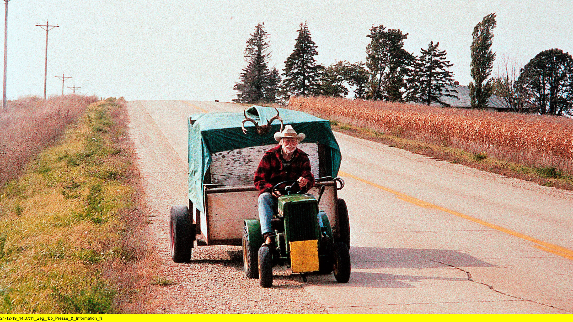 "The Straight Story - Eine wahre Geschichte": Auf seiner Reise fährt Alvin Straight (Richard Farnsworth) 390 Kilometer von Iowa nach Wisconsin.