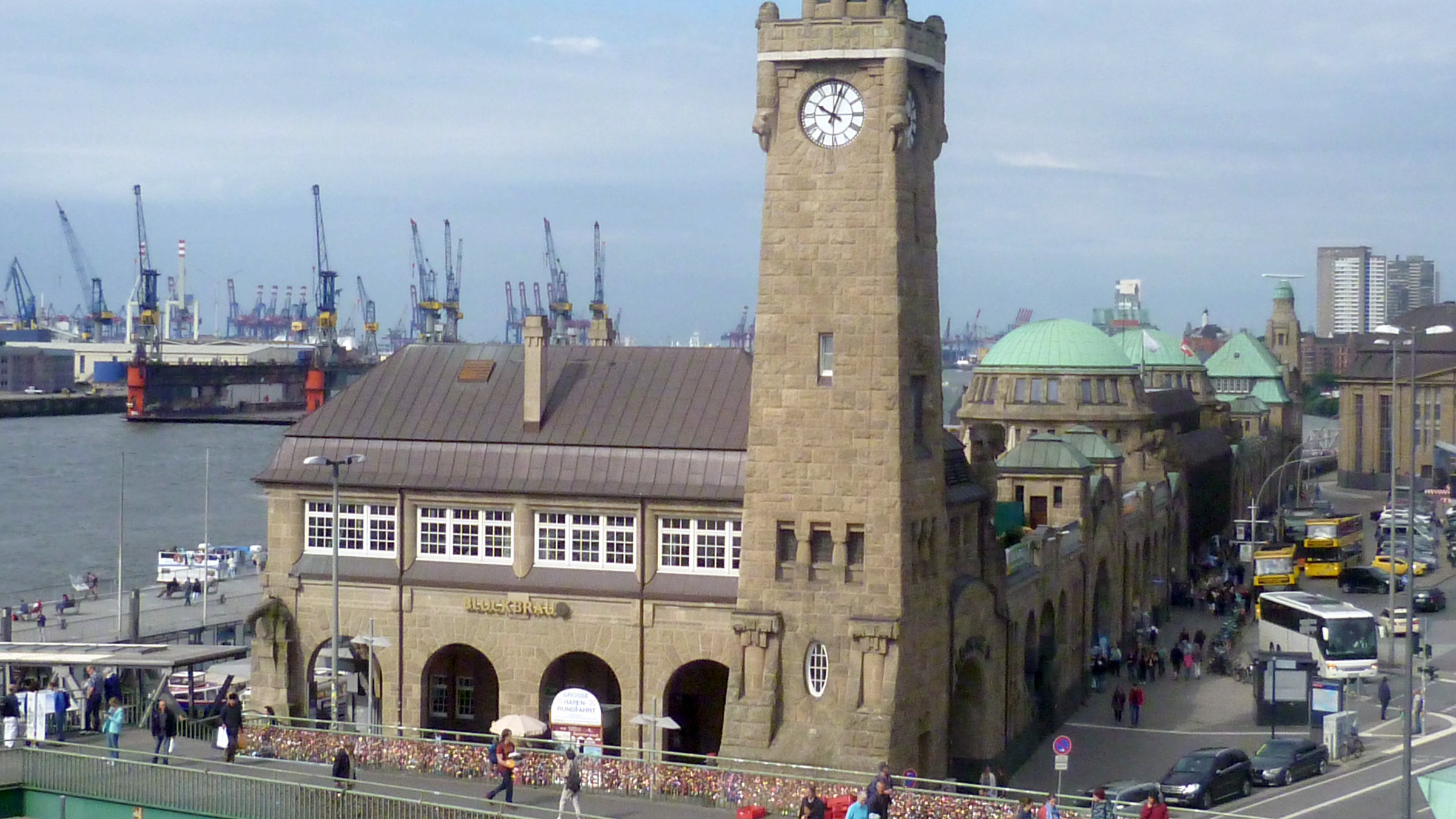 "Hamburg, da will ich hin!" - Landungsbrücken