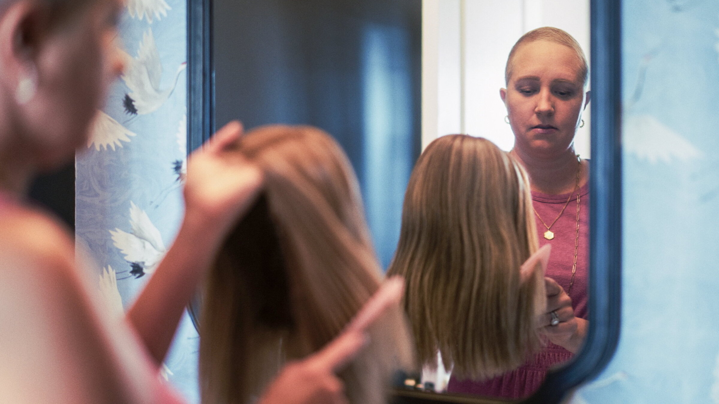 "Krebs überlebt – und jetzt? Der schwierige Weg": Kathrine, Protagonistin im Film.