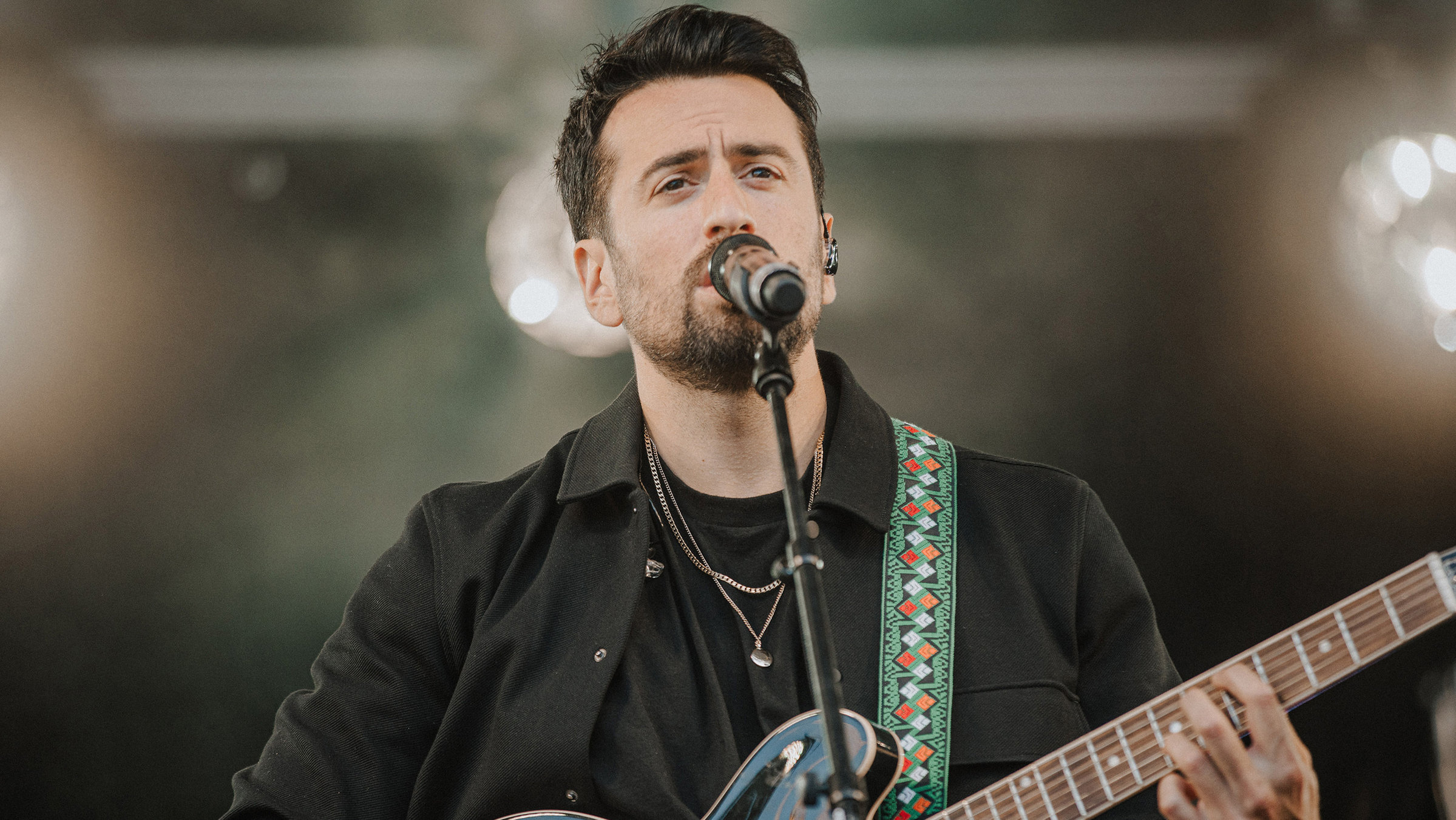 "SWR3 New Pop 2021 - Dotan": Der holländische Songwriter Dotan auf der Bühne