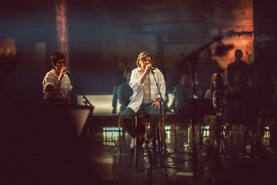 Philipp Poisel: Neon Acoustic Orchestra