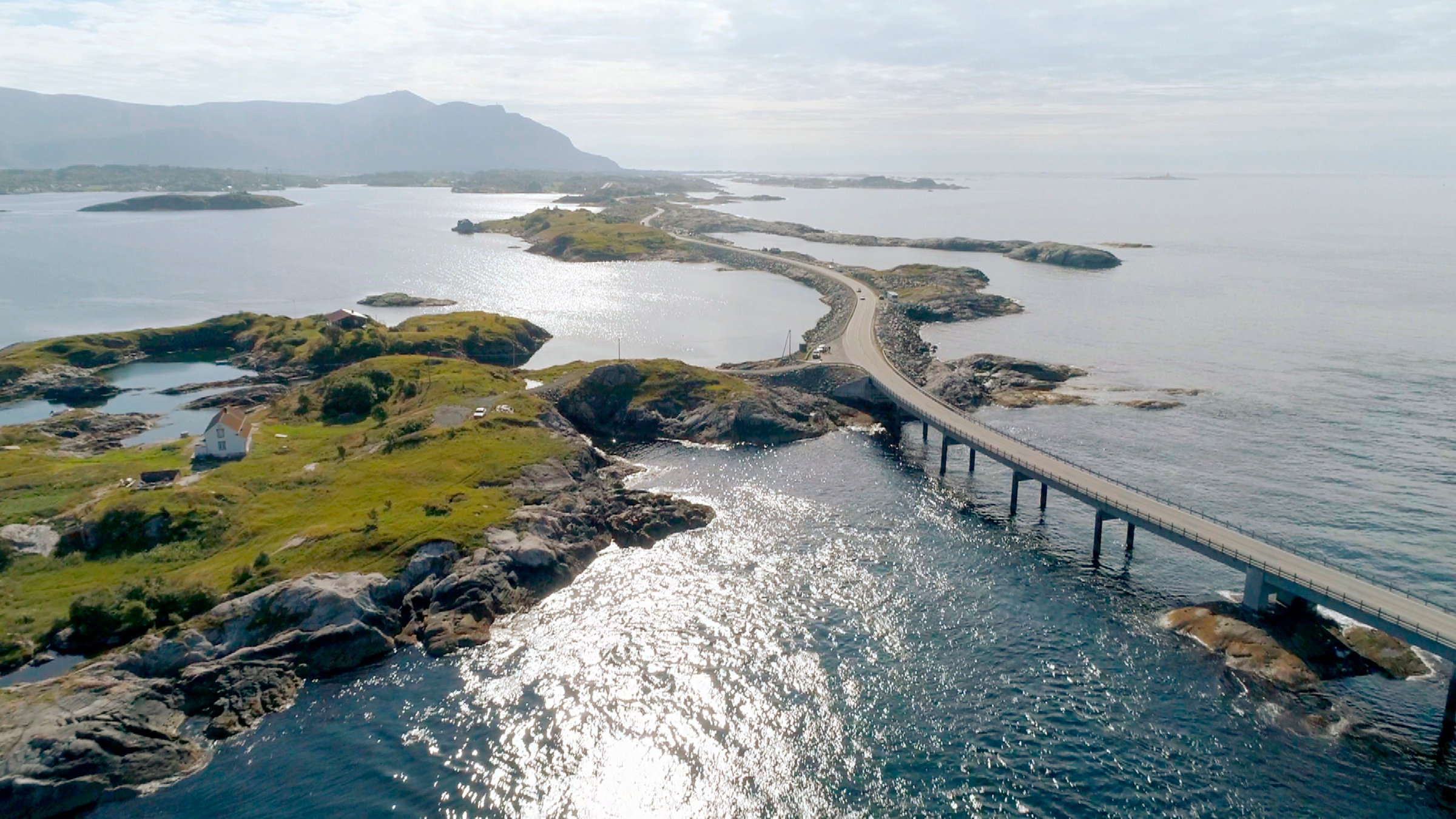"Norwegens Sehnsuchtsstraße (1/2)": Die Atlantik-Straße gilt nicht nur als schönste Strecke Europas, sie ist auch ein "Bauwerk des Jahrhunderts".