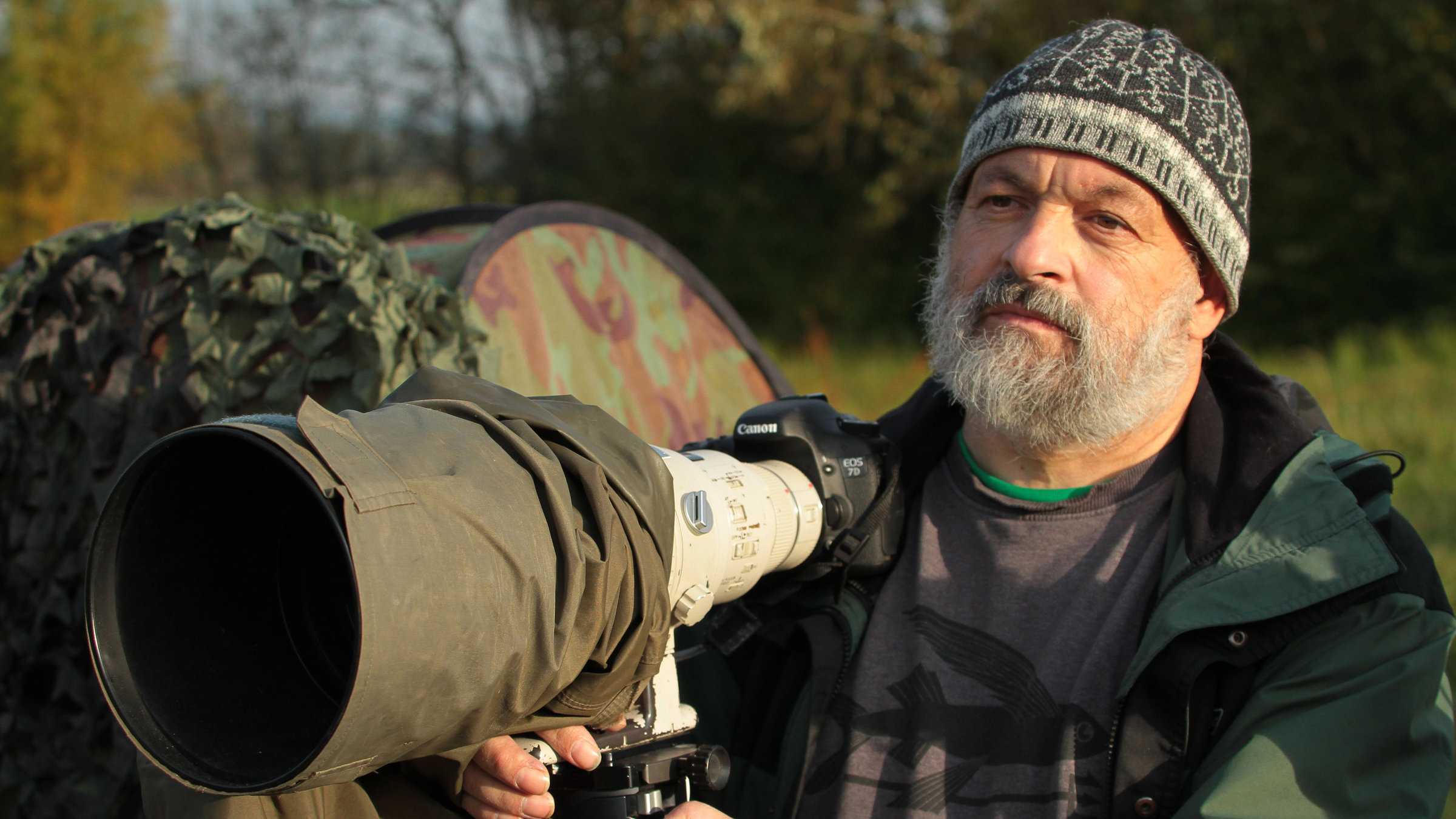 "Mit langen Linsen der Natur auf der Spur": Josef Limberger ist Bildhauer und Grafiker. Das Engagement für den Naturschutz weckte seine Begeisterung zur Tierfotografie.