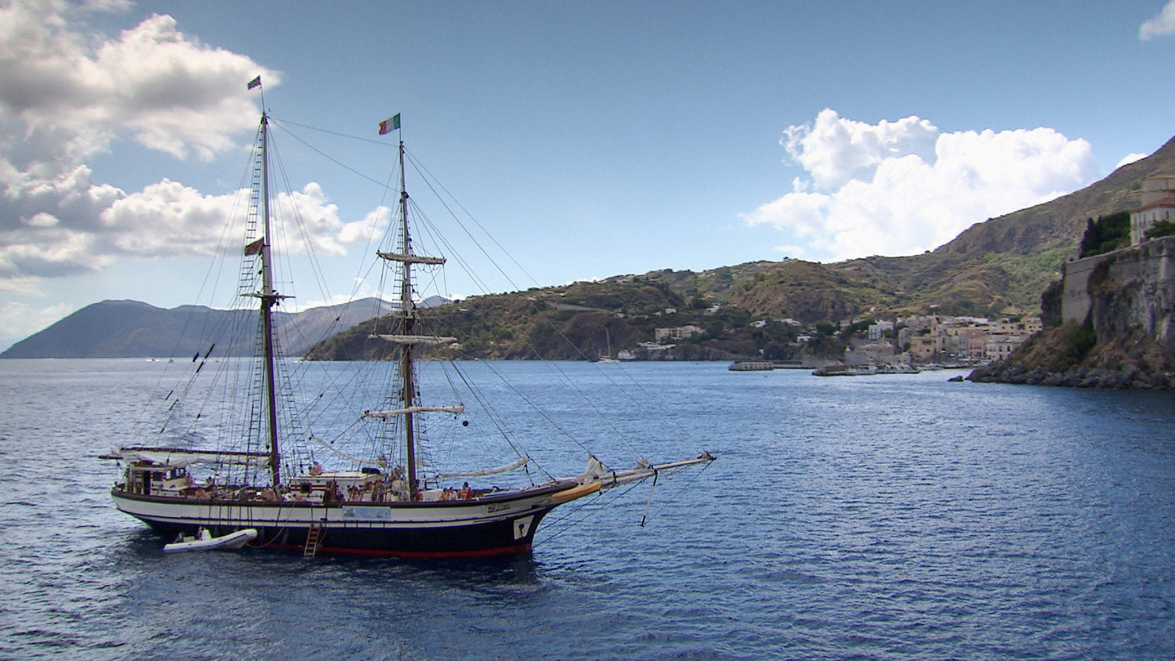 "Die Äolischen Inseln" - Schiff vor Salina.