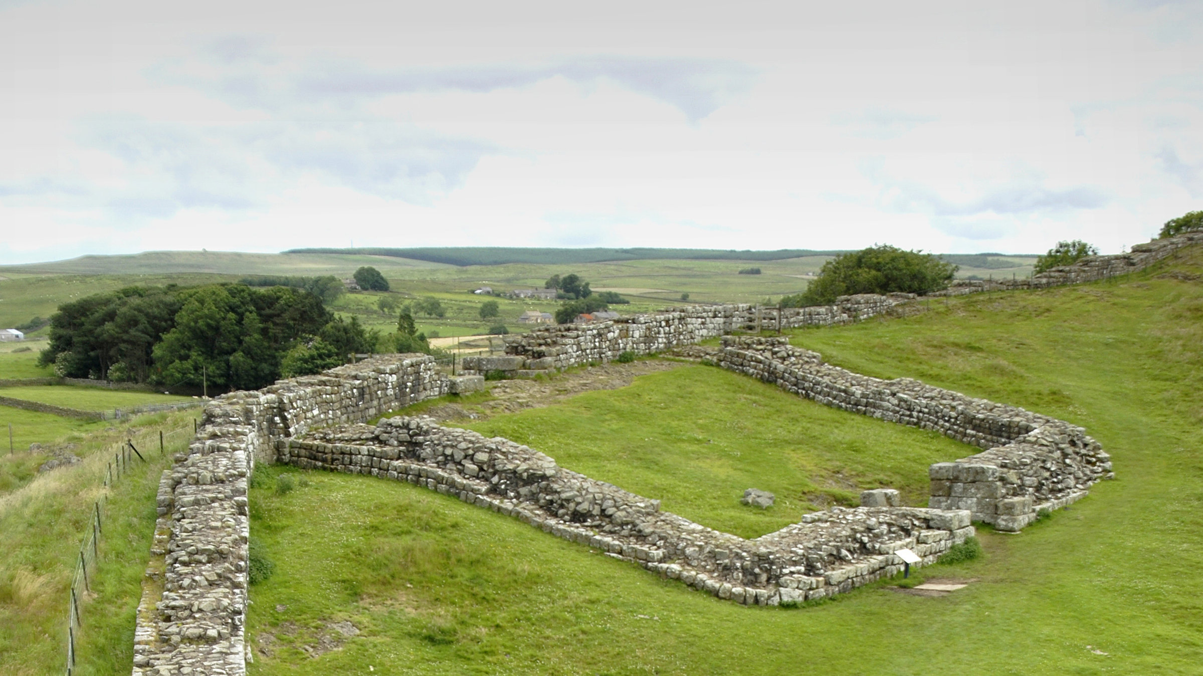 "Terra X: Der Limes (1) - Grenzwall gegen die Barbaren": Hadrianswall in Nordbritannien.