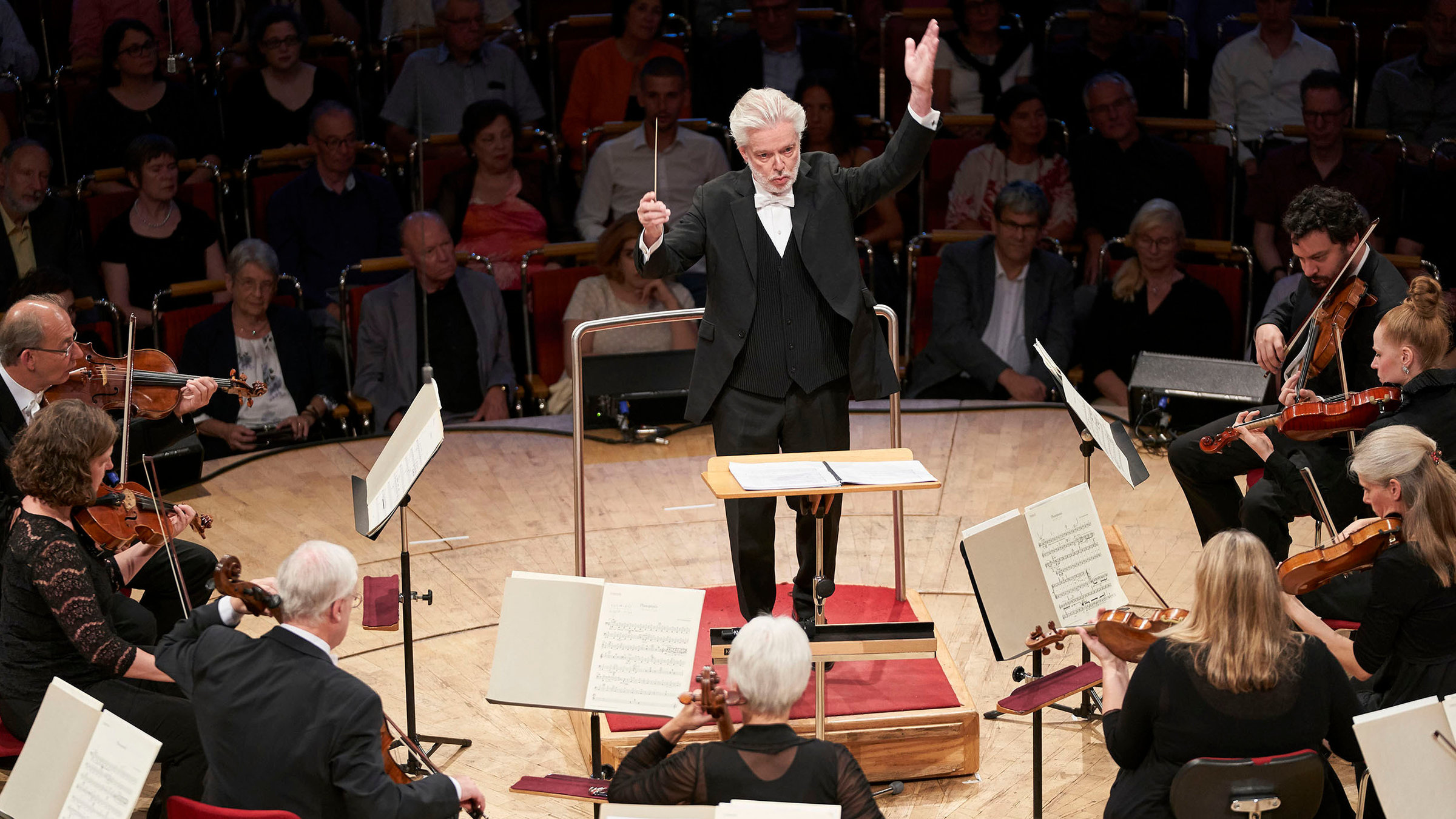 "Jukka-Pekka Saraste Abschiedskonzert": Mitwirkende: WDR Sinfonieorchester und Jukka-Pekka Saraste, Leitung.