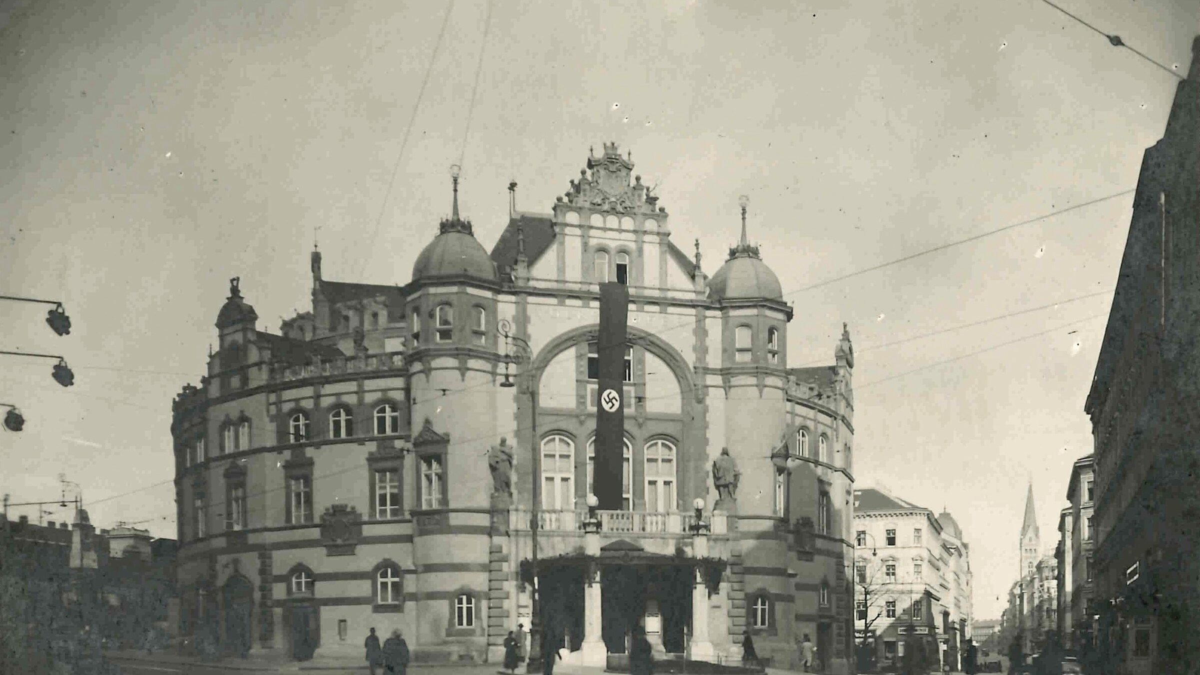 "Vertrieben 1938 - Erinnerungen an das Volksopernensemble": Historische Aufnahme der Wiener Volksoper.