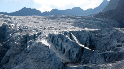 Land der Berge - 9 Länder, 9 Gipfel
