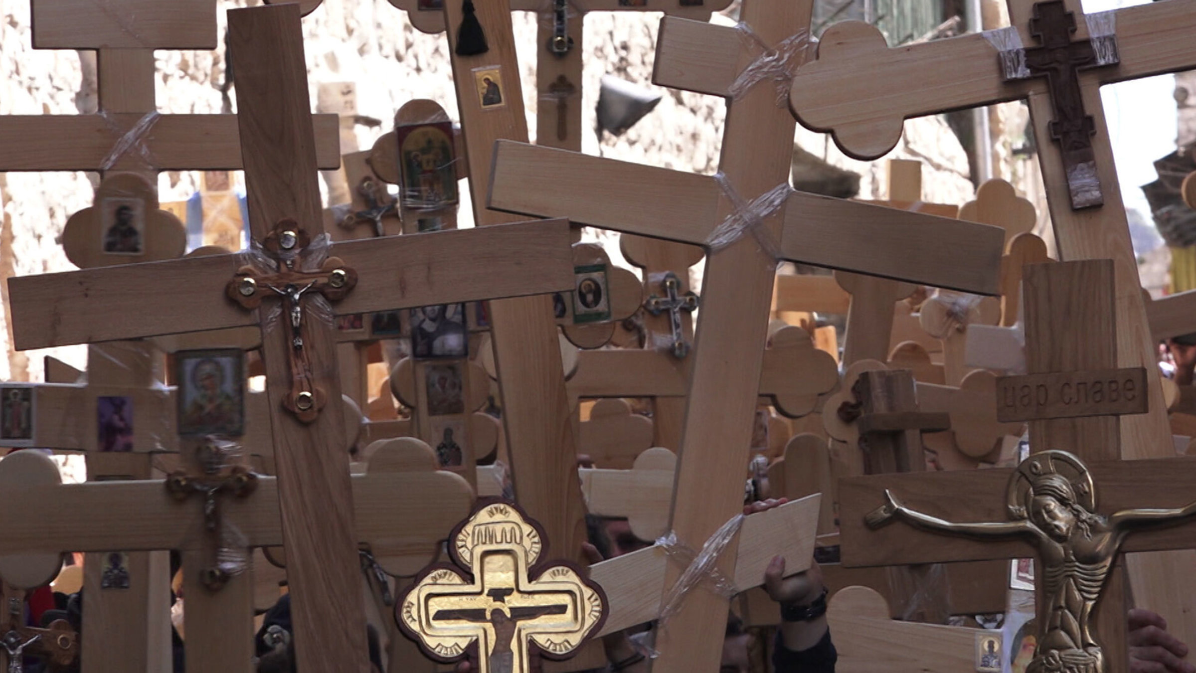 "Via Dolorosa - der letzte Weg Jesu": Kreuze auf der Via Dolorosa.