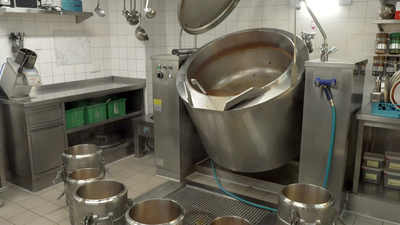 Ausgelöffelt - Das Comeback der Suppe