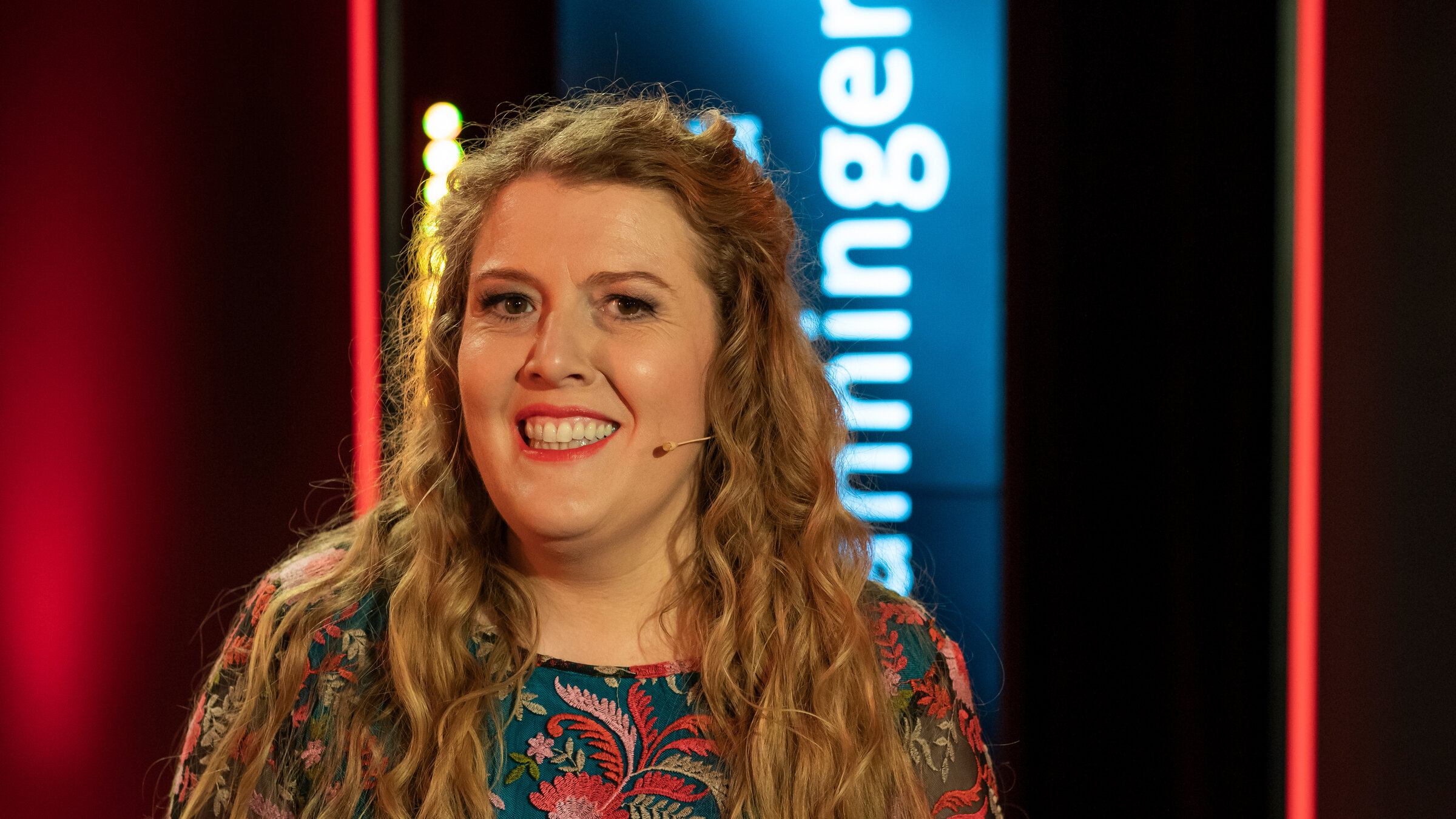 "Franziska Wanninger - Live auf der Bühne! - Höhepunkte aus "Für mich soll's rote Rosen hageln":