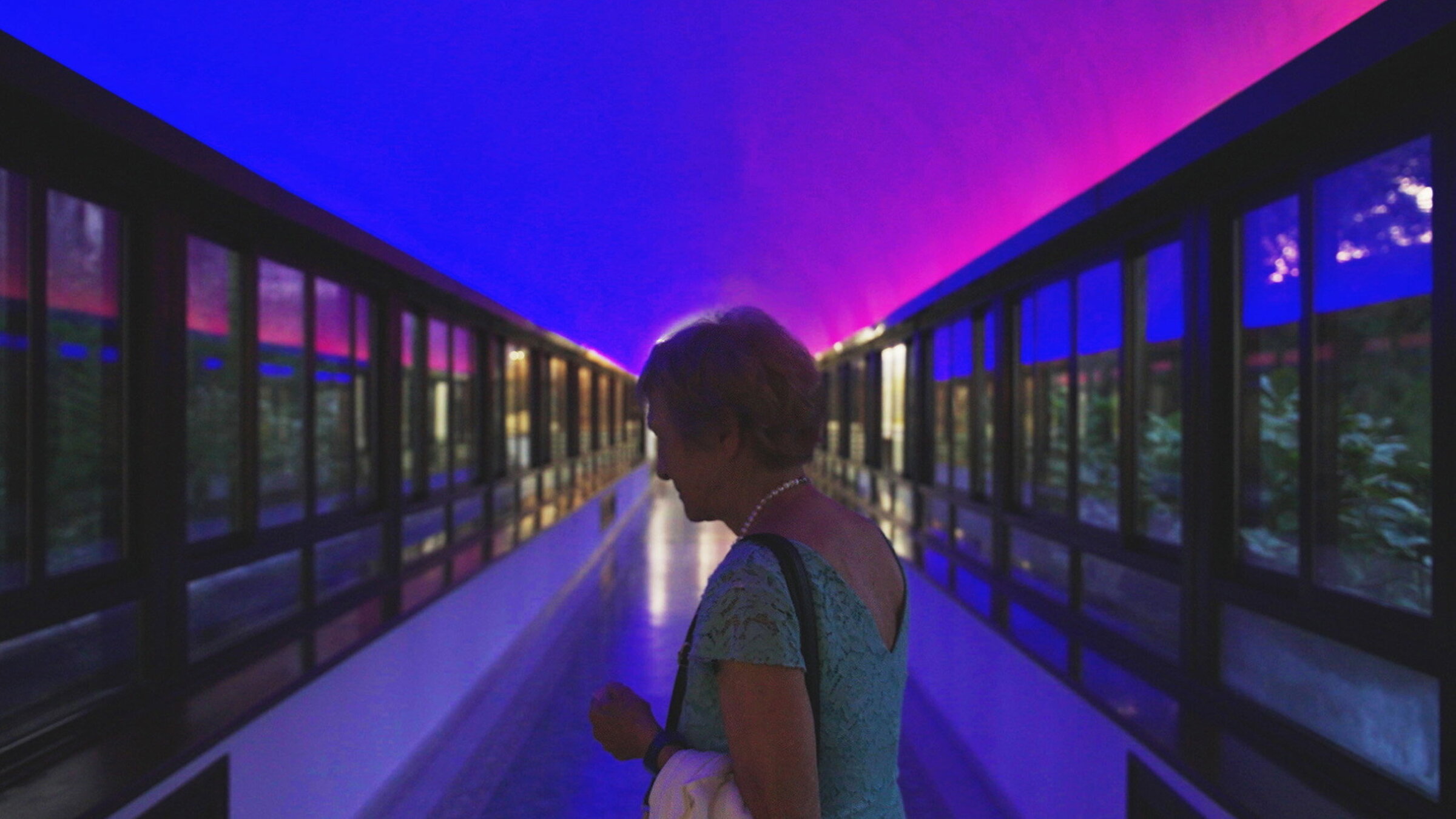 "Langes Leben um jeden Preis? Was wirklich zählt, um gesund alt zu werden": Ältere Frau.