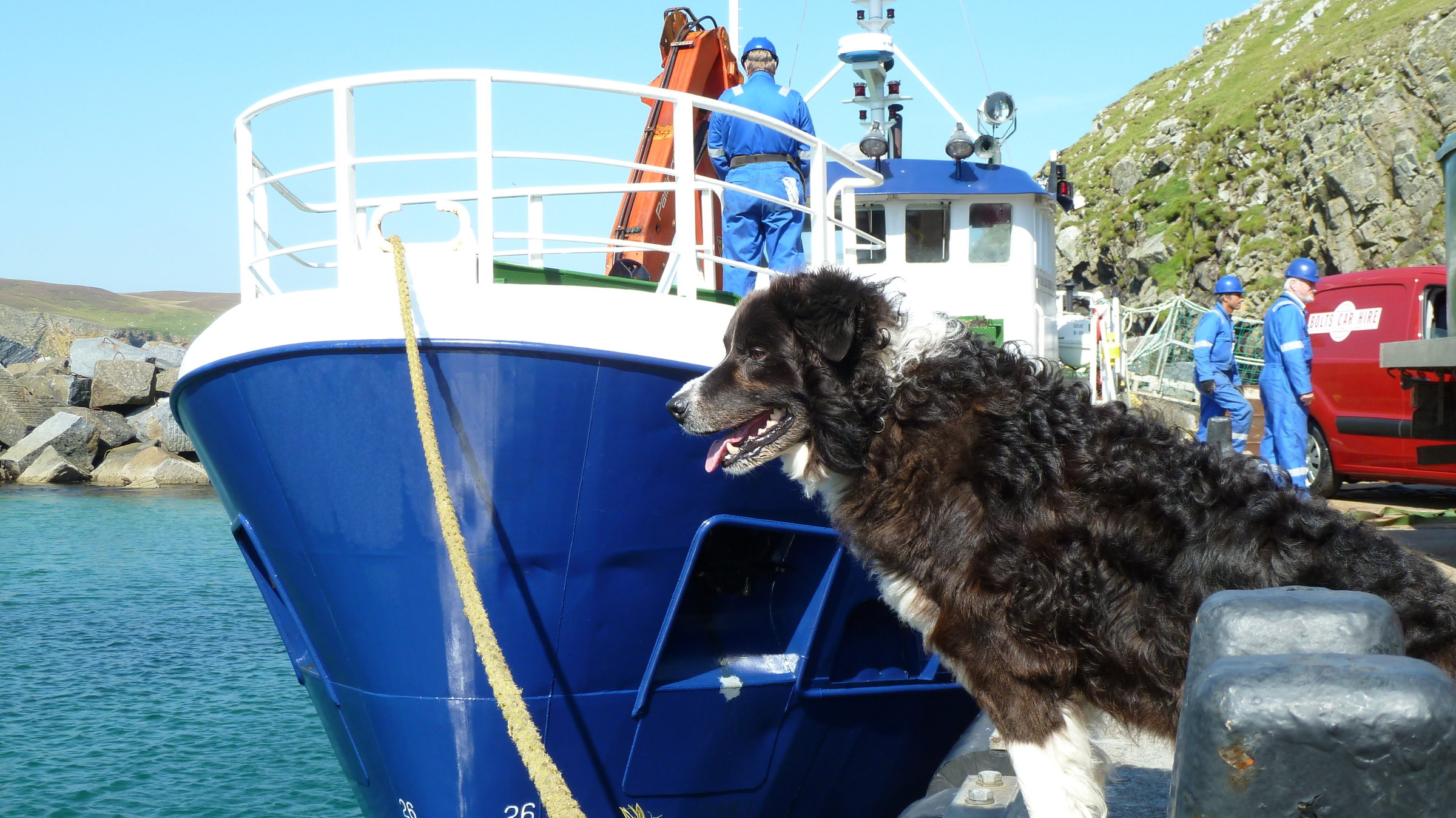 "Reisen in ferne Welten: Die Shetland-Inseln" - Die Fähre Good Shepherd im Hafen von Fair Isle