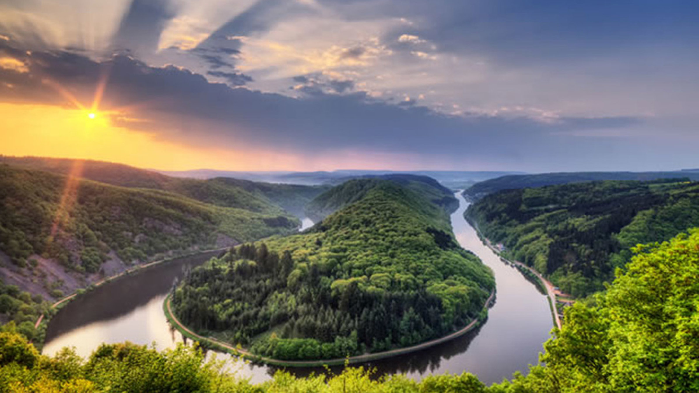 "Romantische Flüsse: Die Saar": Die berühmte Saarschleife bei Mettlach.