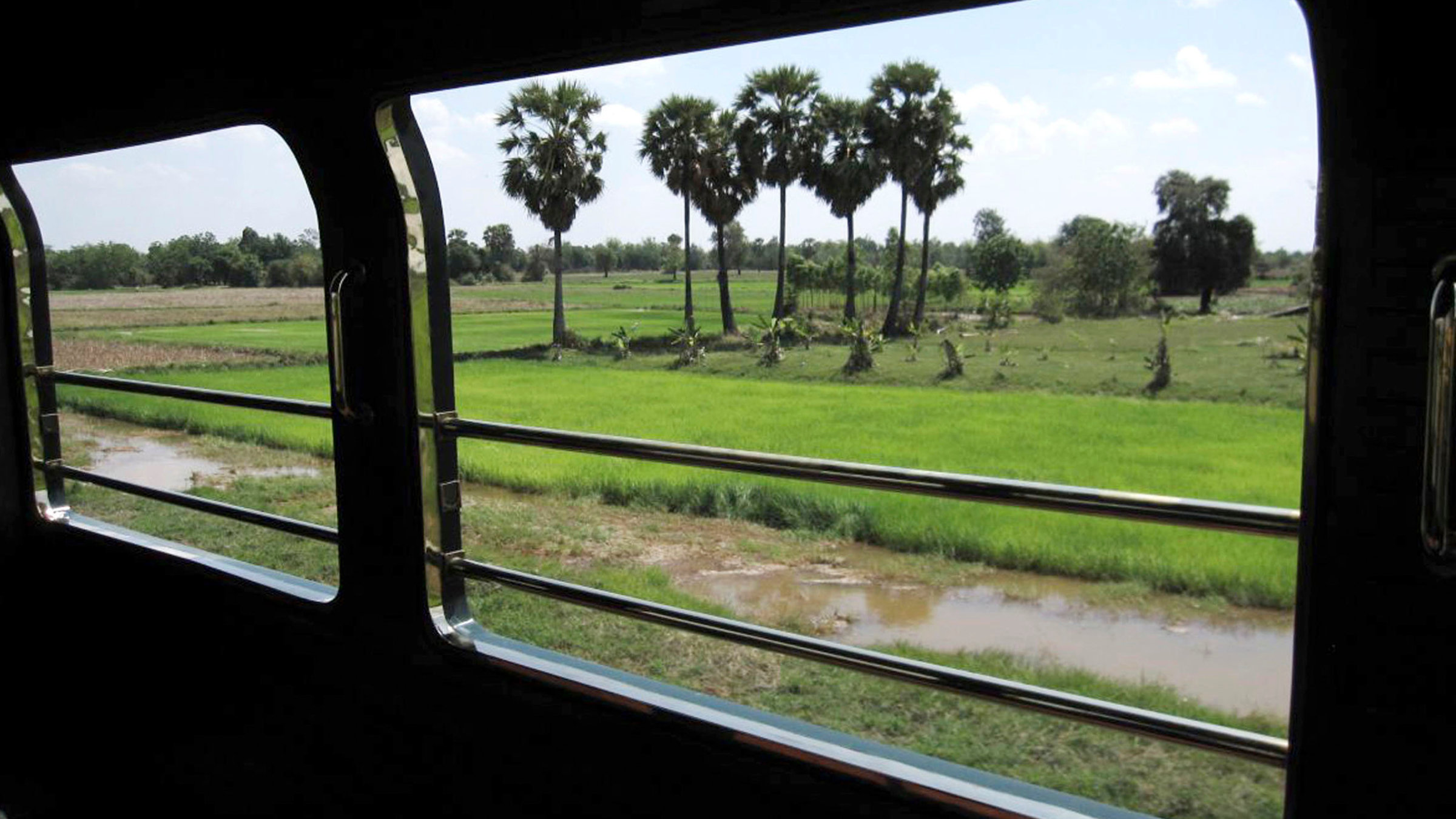 "Im Luxuszug von Bangkok nach Laos" - Im Luxuszug durch Thailands schöne Landschaften.