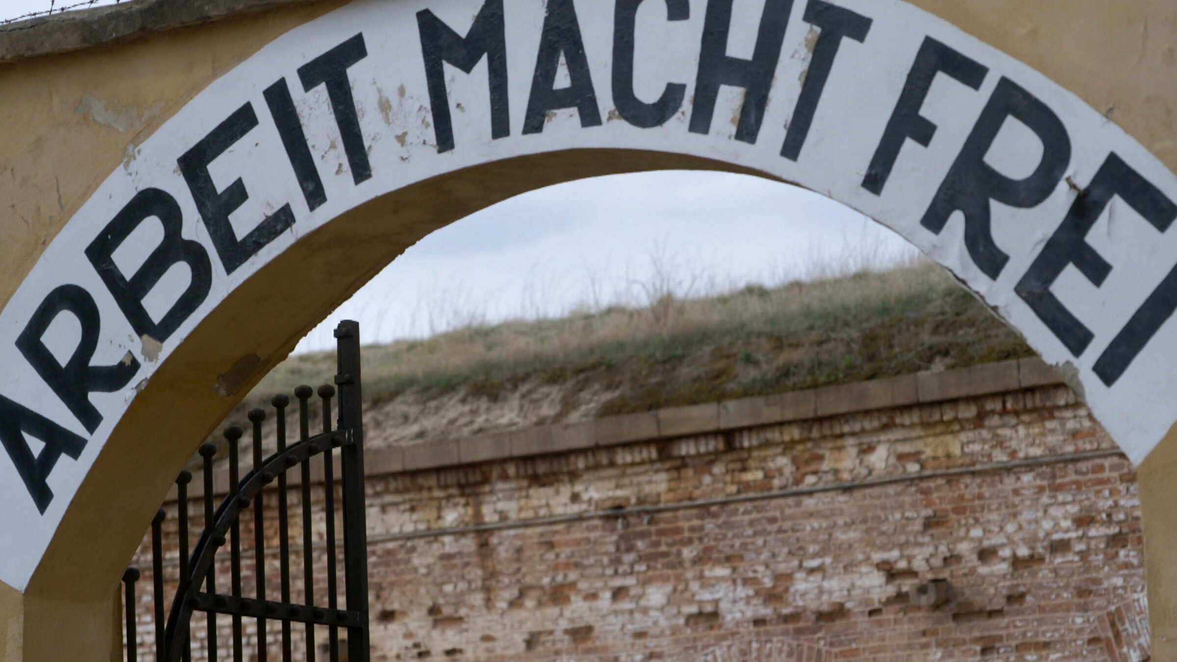 "Theresienstadt - Eine Geschichte von Täuschung und Tod": Das KZ in der so genannten Kleinen Festung in Theresienstadt.