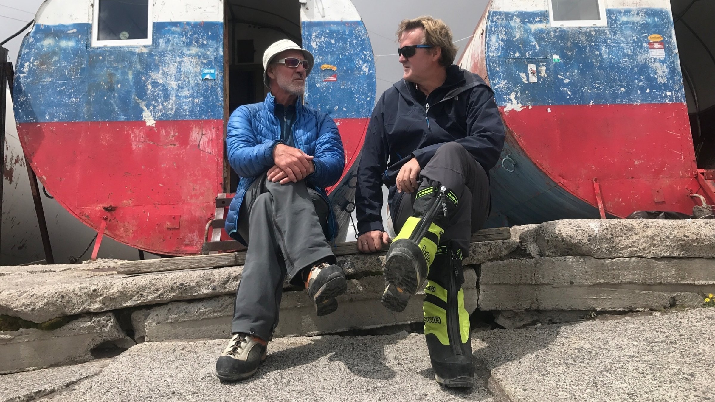 "Mein anderes Russland: Ein Amateur am höchsten Berg Europas" - Alexey Shustrov im Gespräch mit Christof Franzen.