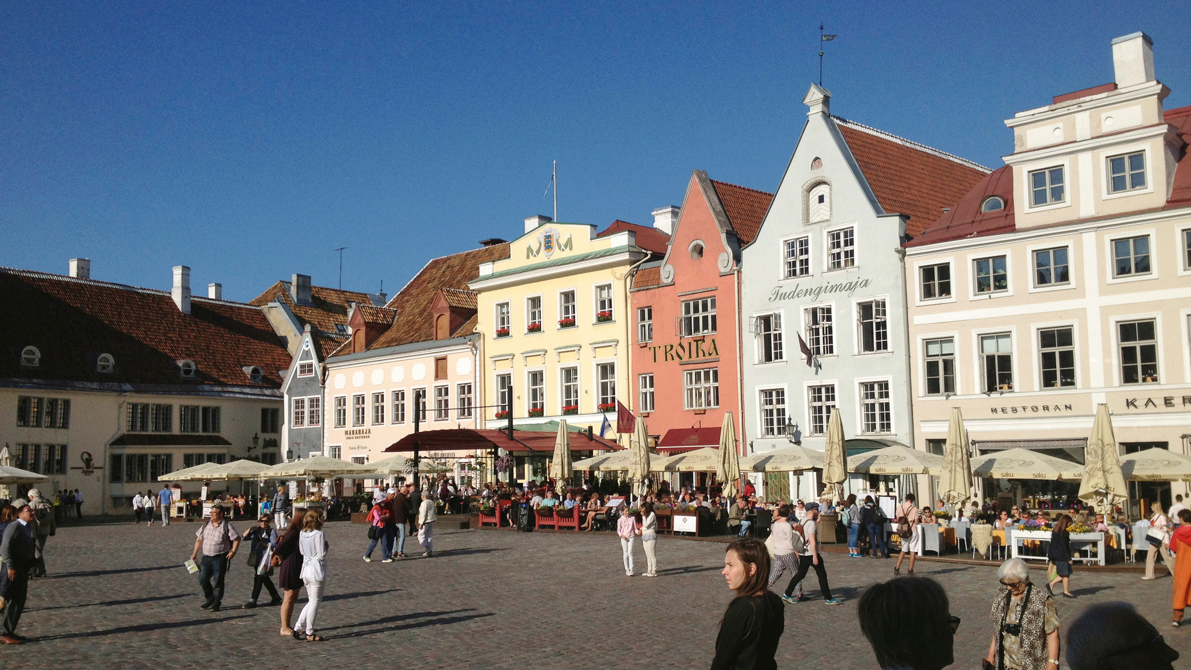 "Eine Reise durch Estland": Blick auf den Rathausplatz in Tallinn.