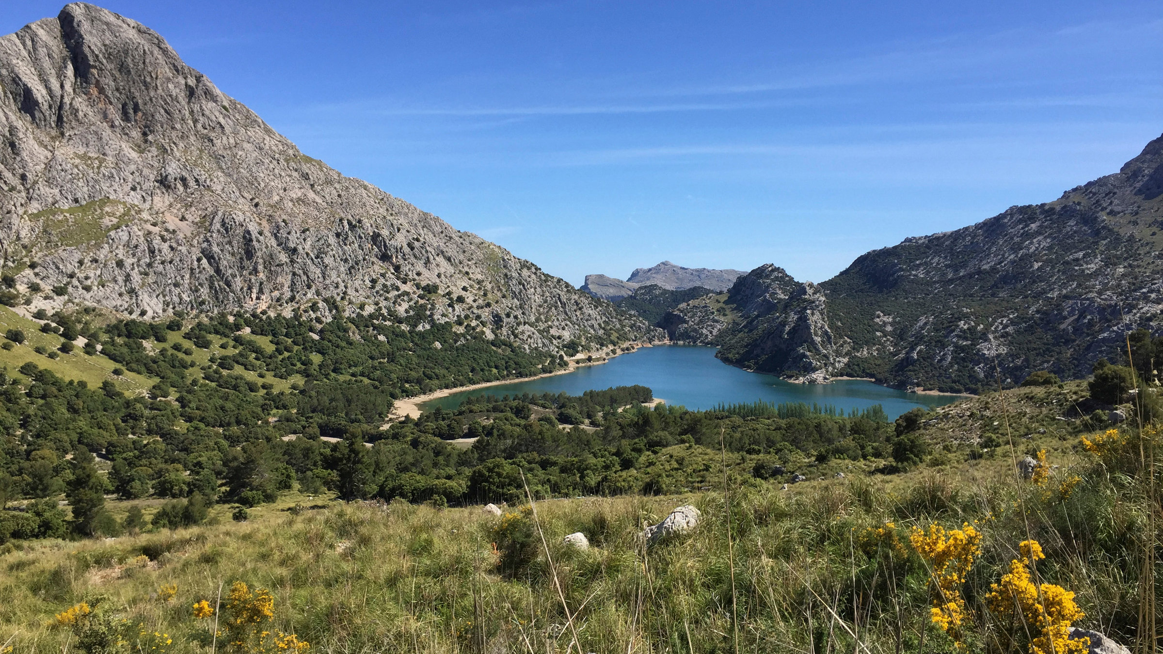 "Die Bergwelt Mallorcas": See in  der Serra de Tramuntana.