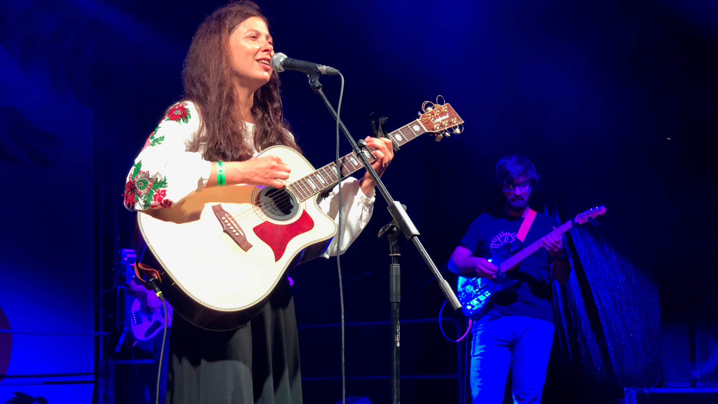 "Moldawien - Ein Land im Aufbruch": Julia Panici Leadsängerin der Gruppe Via Dacă , auf dem Ia-Mania-Festival