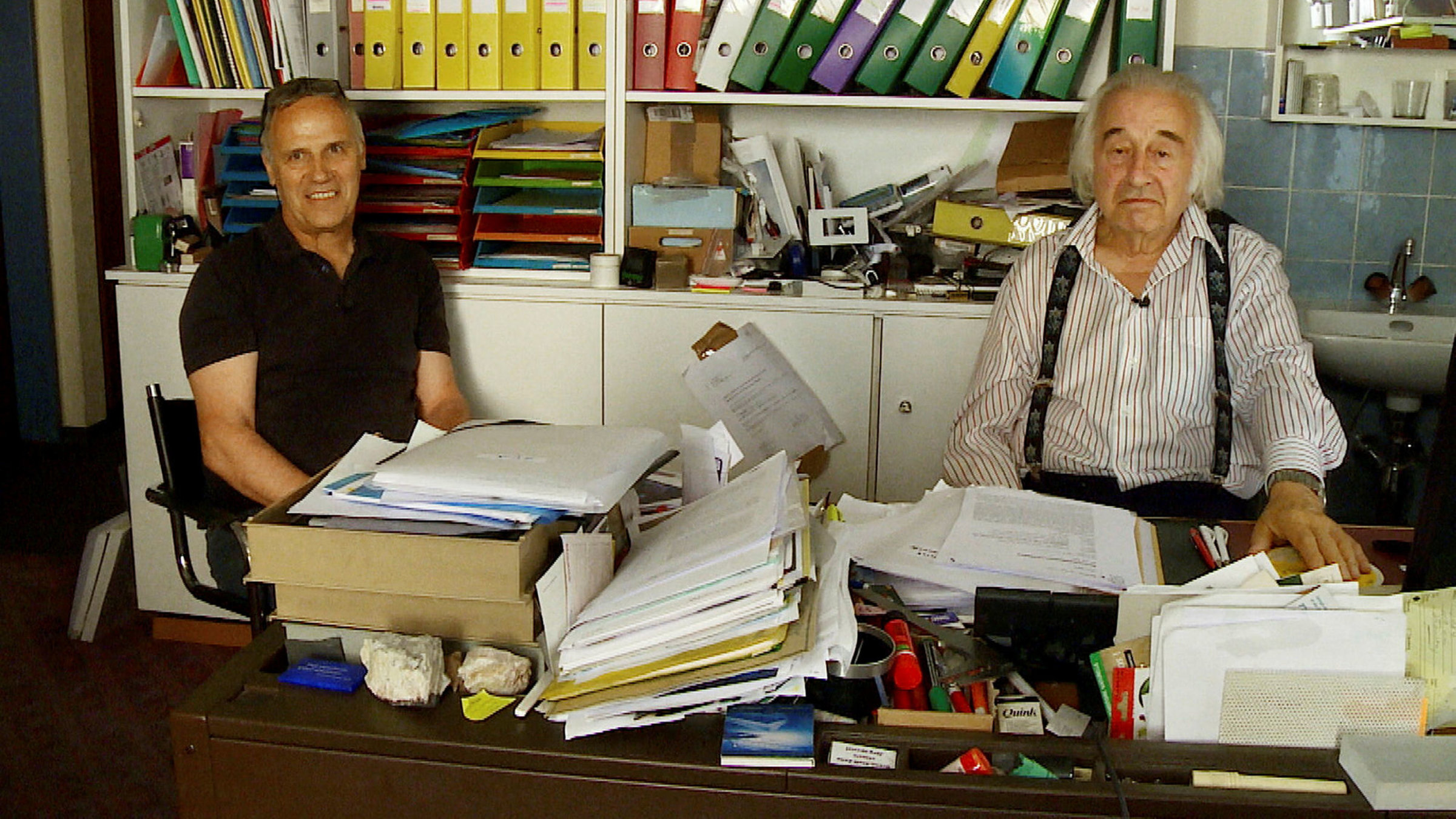 "Von Erfindern, Betrügern und Chaos": Die beiden Erfinder Bruno Foser und Jürg Nigg wurden Opfer eines Internetbetrugs.